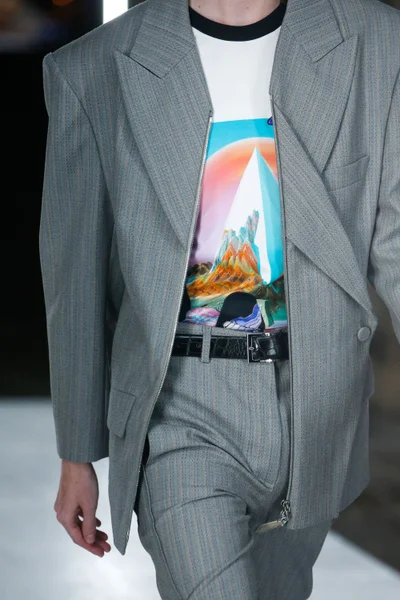 Look 19
